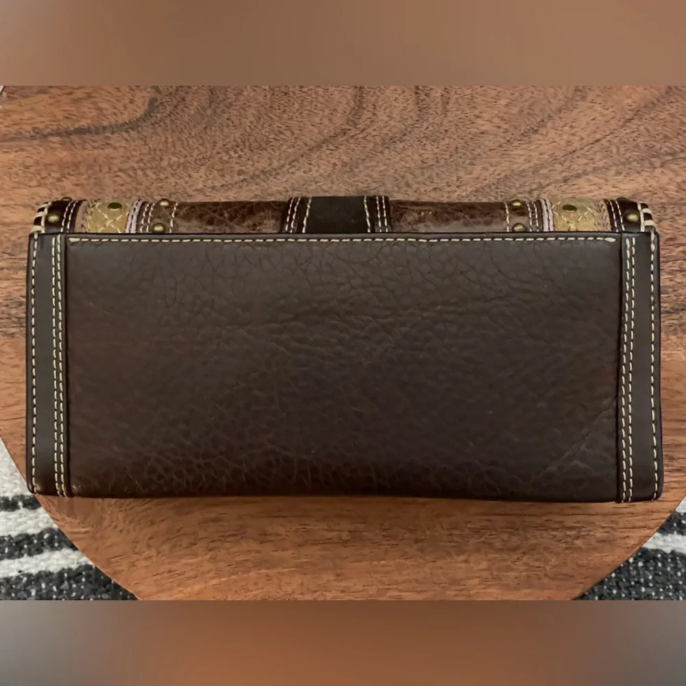 COACH MIA Brown & Tan Leather/Suede SOHO Wallet w/Stud Detail - Picture 3 of 10